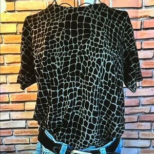 👚 Sag Harbor Short Sleeve Sweater - Black / Gray Animal Print - Sz Large